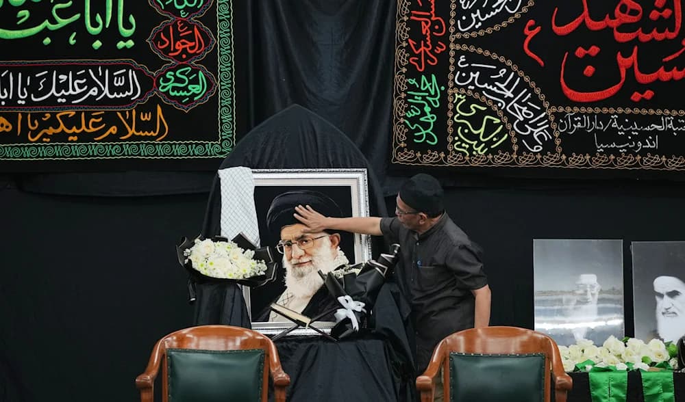 Bangsa berduka: Sayyed Ali Khamenei akan dimakamkan di Mashhad