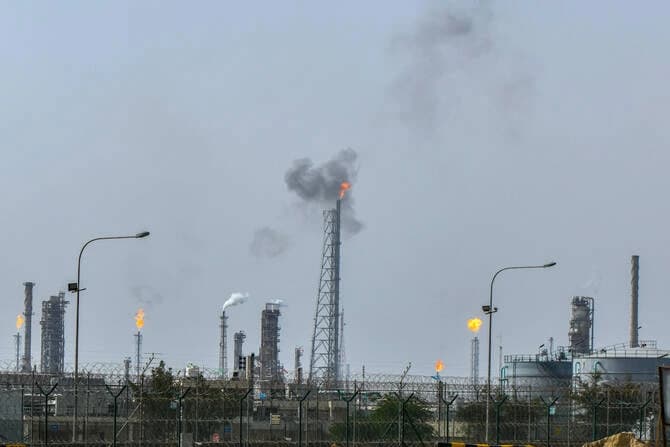 Kilang Minyak Terbesar Kuwait Terbakar Akibat Serangan Drone Beruntun